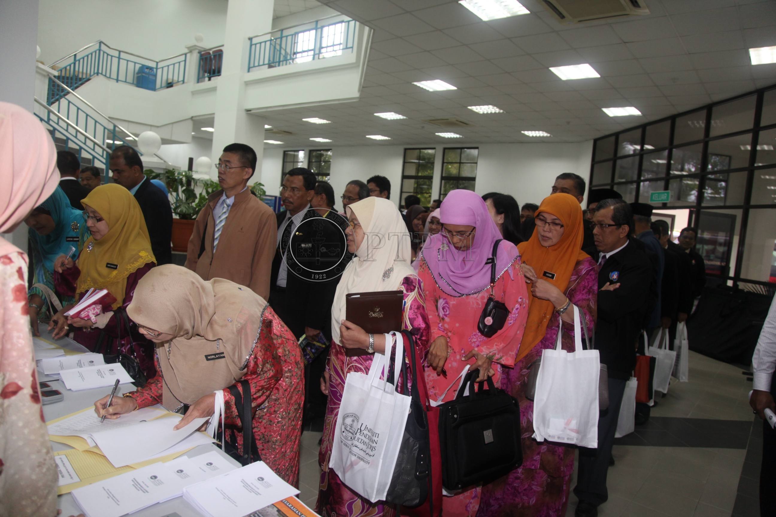 PTPM 11 82 GURU  IMG 5891